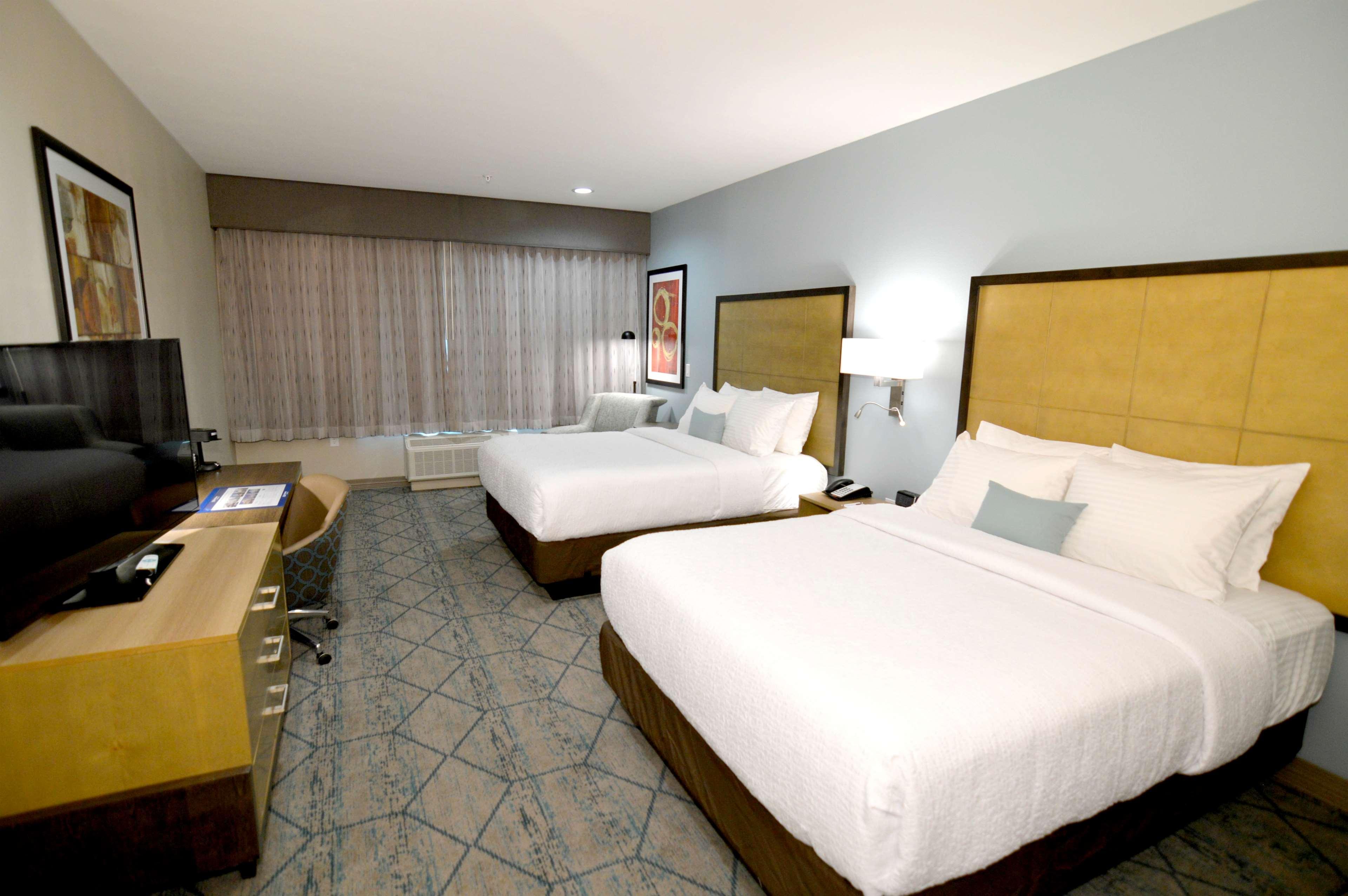 Best Western Plus Pleasanton Hotel Exteriör bild