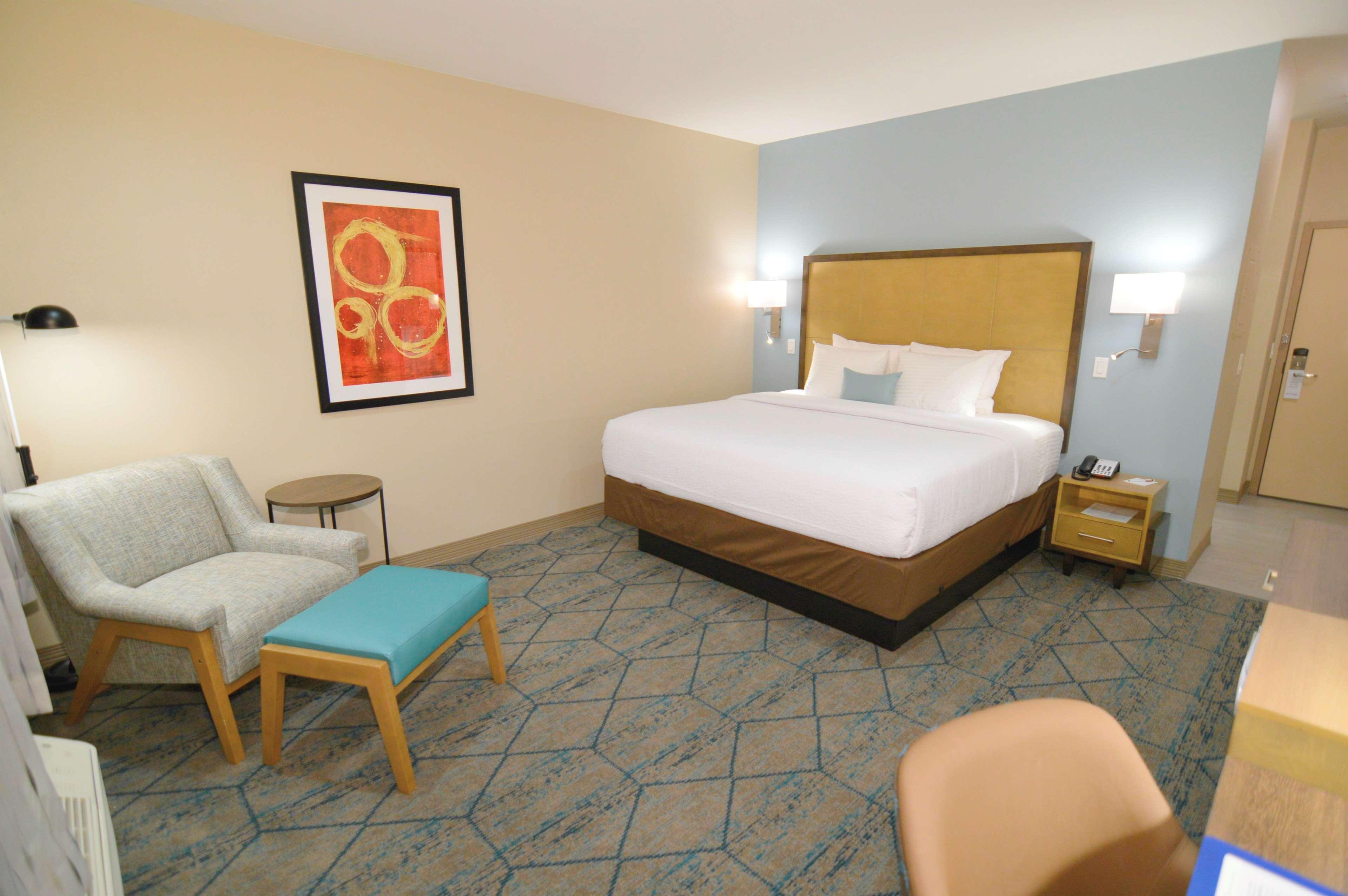 Best Western Plus Pleasanton Hotel Exteriör bild